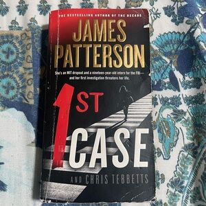 James Patterson "1st Case" Paperback Thriller - Black, Red, White